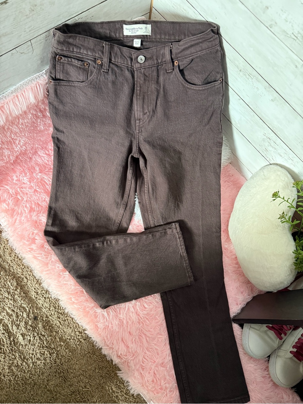Abercrombie & Fitch ’90s Straight Jeans Size 26 / 2S Brown Mid Rise